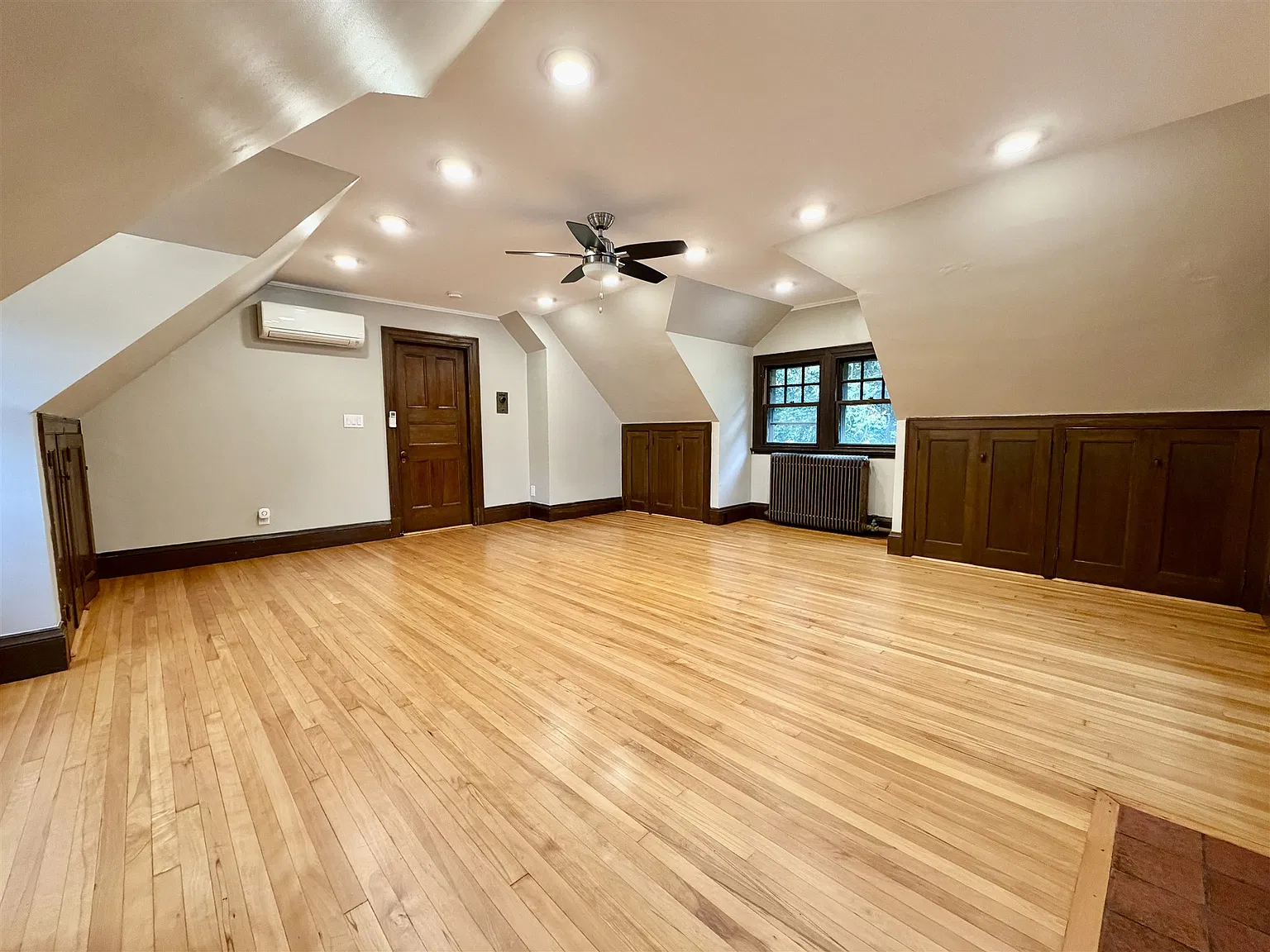 1 bed, 900 sqft, $2,800 — Photo 3
