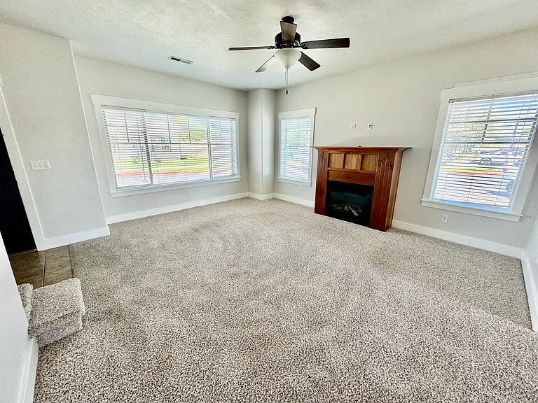 177 S 4 W — Photo 15