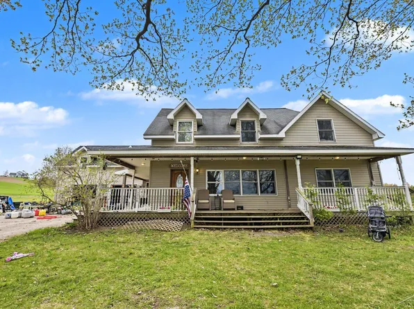 15608 Klooster Rd, Charlevoix, MI 49720