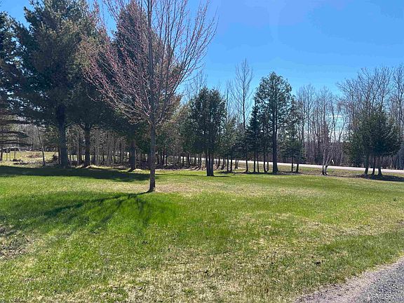 4th image of 56230 Bear Lake Rd