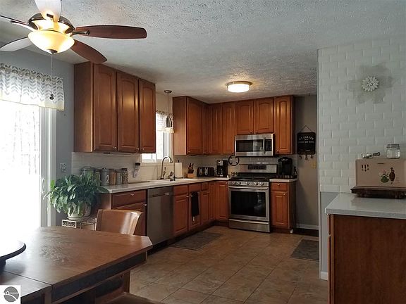 5th image of 4861 S Red Oak Dr