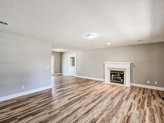 2nd image of 392 County Road 584