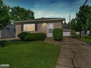 32919 Warkop Ave, Warren, MI 48093