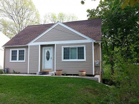 2nd image of 16 Woodland Ave
