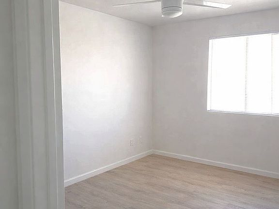 4th image of 1438 W Yukon Dr