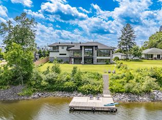 1981 Prince Of Wales Dr, Ottawa, ON K2C 3J7
