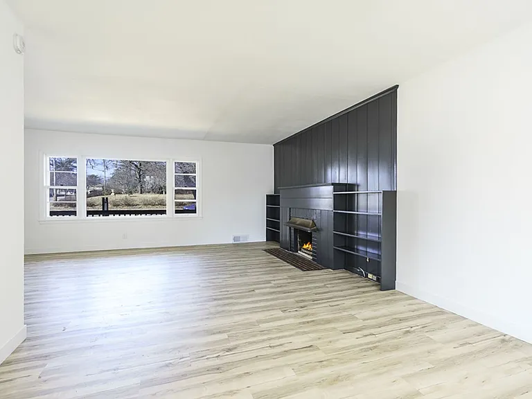 1122 Franklin St — Photo 9