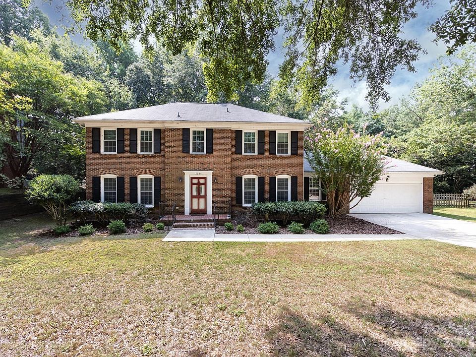 1st image of 3025 Silver Birch Dr