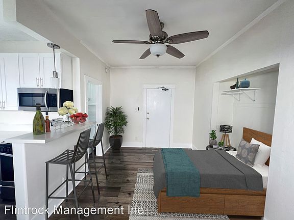 4th image of 2845 San Marino St #11337955