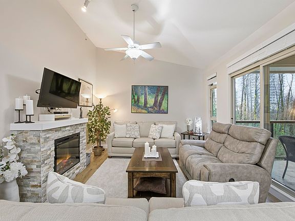 2nd image of 100 Capilano Rd #408