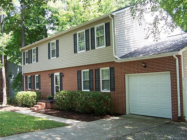 1st image of 107 Lexington Dr