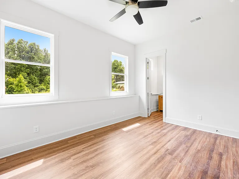 2540 Penninger Cir — Photo 10