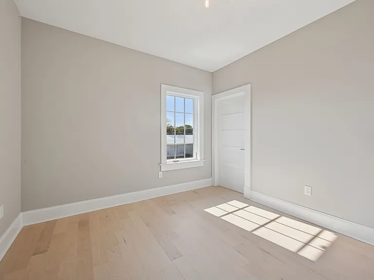 2437 Old Battery Ln — Photo 15