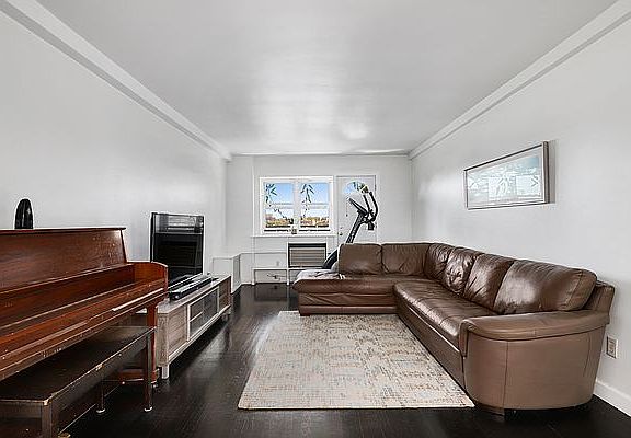 4th image of 3030 Johnson Ave APT 4B