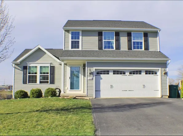 5934 Kennebec Ct, Farmington, NY 14425