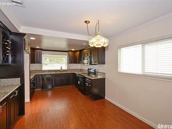 4th image of 5910 Kahara Ct