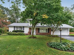 82 Kensington Ct, Rochester, NY 14612
