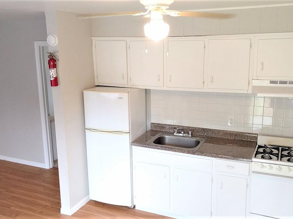 1st image of 125 Weisenberger Dr APT 32