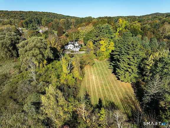 2nd image of 106 Indian Mountain Road
