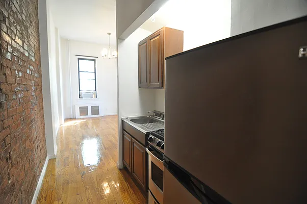 Rented by Bohemia Realty Group | media 63