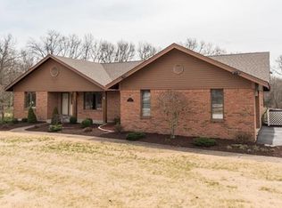 17 South Trl, Saint Peters, MO 63376