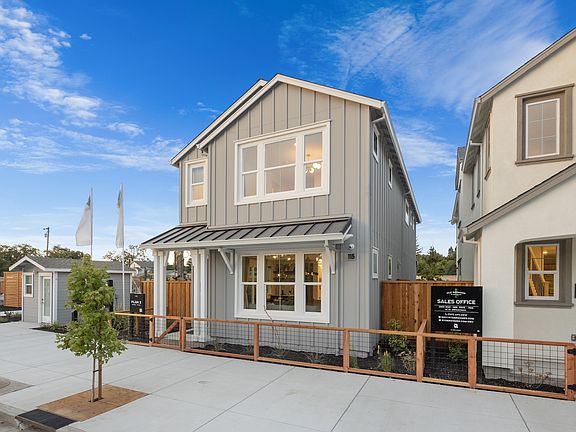 Modern Farmhouse-Style Plan 2