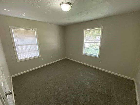 4th image of 3827 Amos St