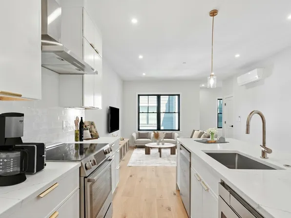 747 Cambridge St #7, Cambridge, MA 02141