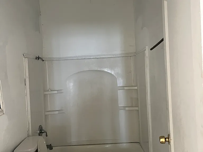 734 Eastview St — Photo 6