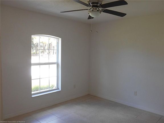 5th image of 3714 NE Lake Sebring Dr