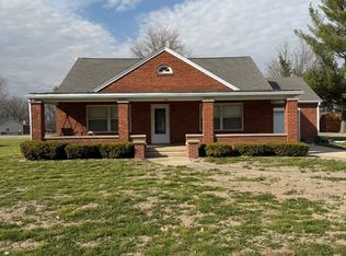 25 W Jefferson St, Winchester, IL