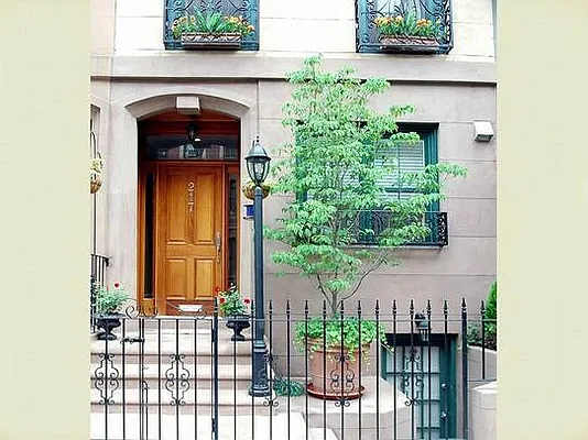 Sold by Stribling | media 7