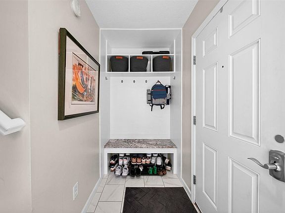 4th image of 13401 Creekside Ln