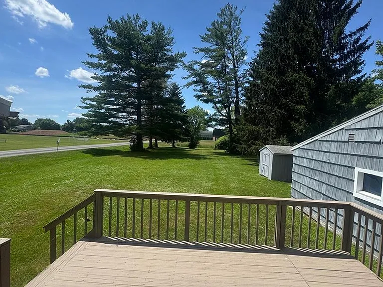 7801 Morgan Rd — Photo 3