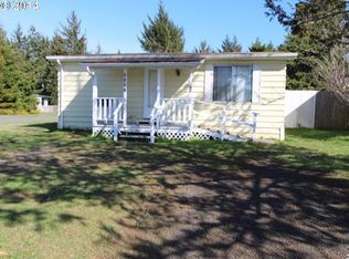 1101 Indiana Ave SE, Bandon, OR 97411