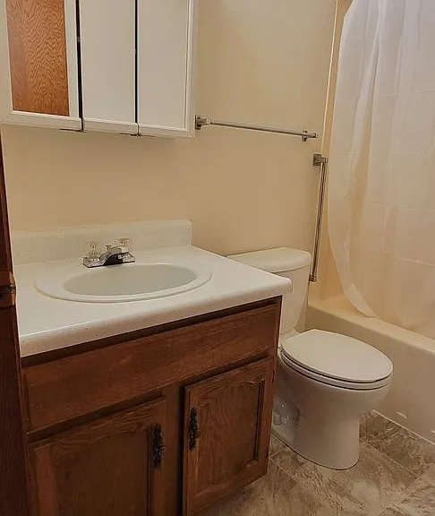 806-808 University Ave #900 — Photo 36