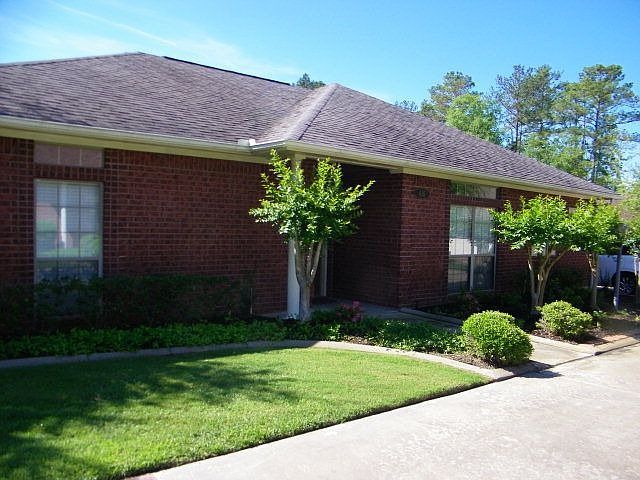 1st image of 416 Winged Foot Dr