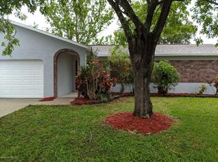 293 Cinnamon Lake Cir, Melbourne, FL 32901