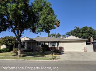 7202 N 1st St, Fresno, CA 93720
