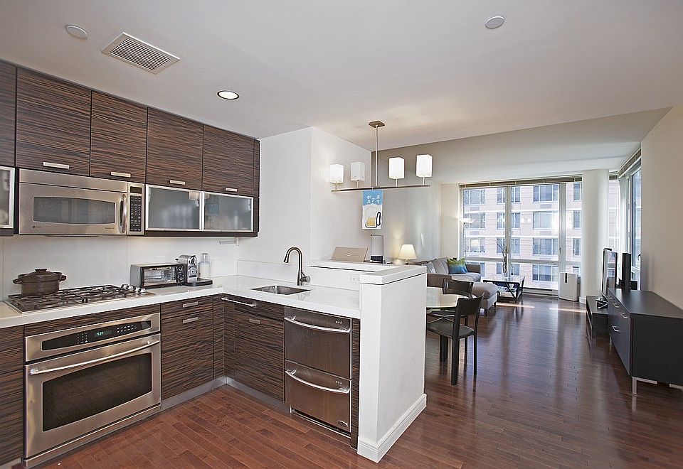 1st image of 225 E 34th St APT 6H