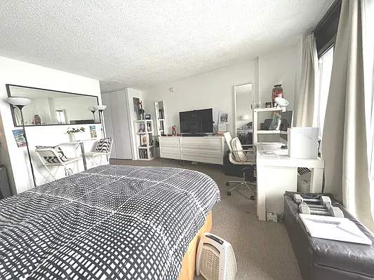 Sold by Compass | media 7