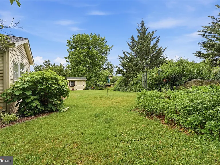 11406 Rolling Green Pl — Photo 47