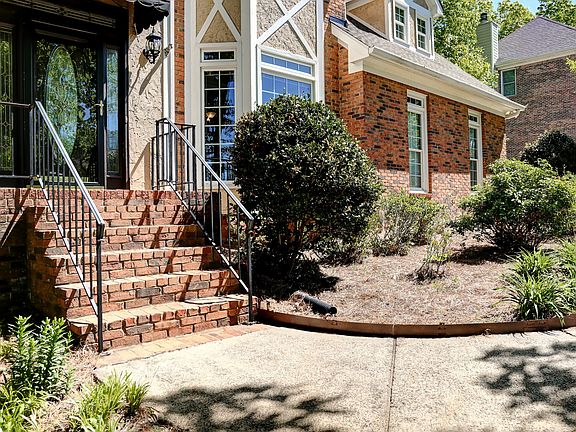 4th image of 4535 Ashmore Cir NE