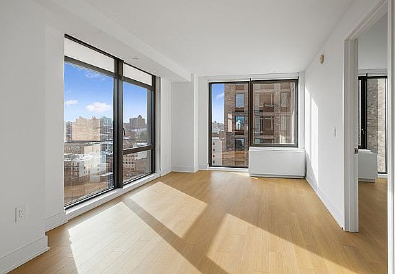 5th image of 662 Pacific St #14B