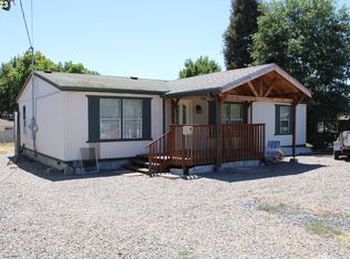 247 SE Park St, Winston, OR 97496