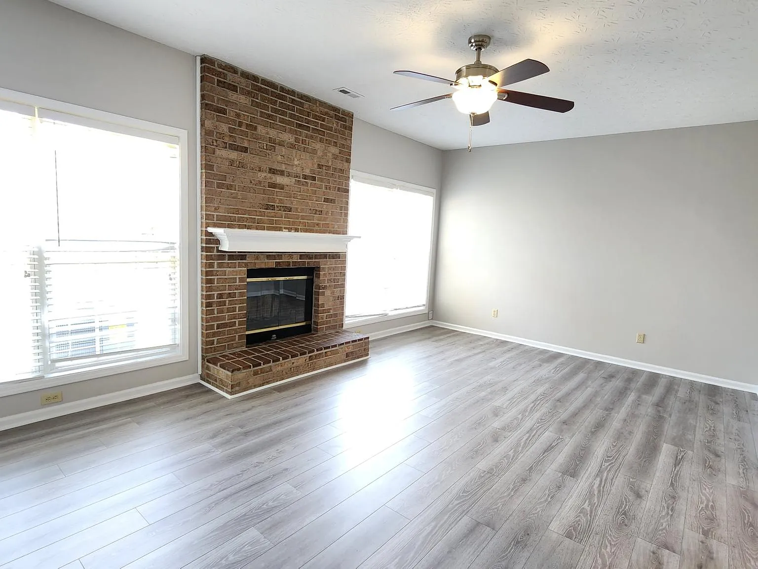 3 bed, 2.5 bath, 1843 sqft, $2,200 — Photo 4