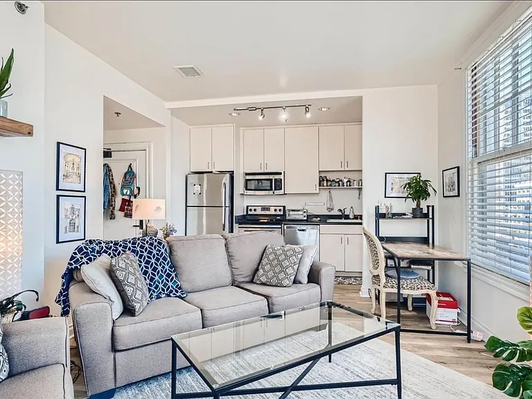 702 Ash St #203 — Photo 9