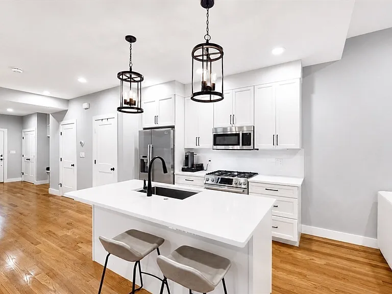 187 Linwood Ave #1 — Photo 3