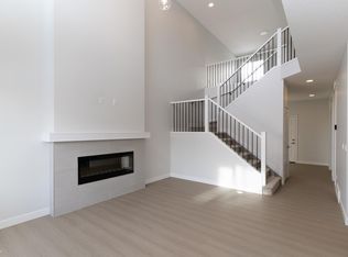 19004 20th Ave NW, Edmonton, AB