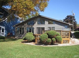 2360 Ln 150 Hamilton Lk, Hamilton, IN 46742